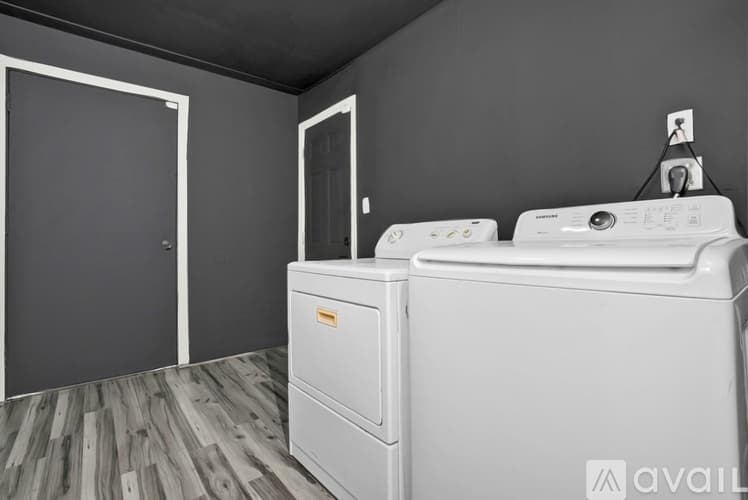 Tampa Apartment: 8506 North Brooks Street