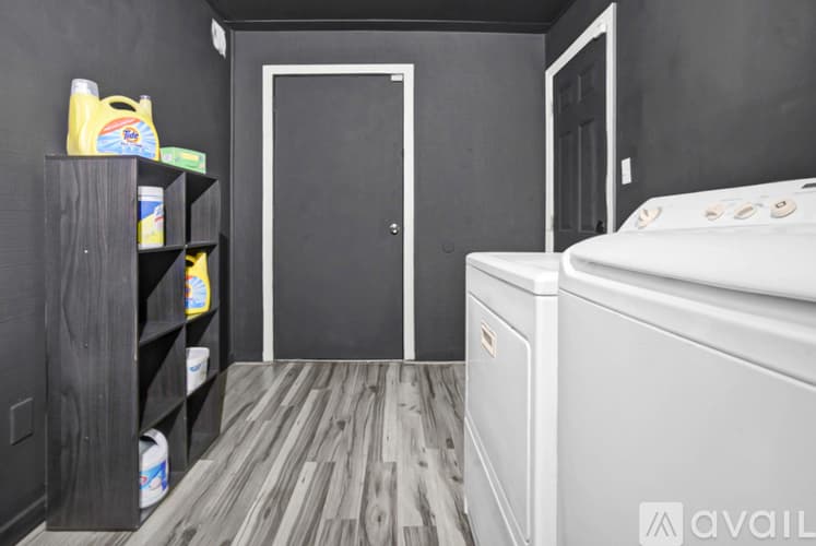 Tampa Apartment: 8506 North Brooks Street