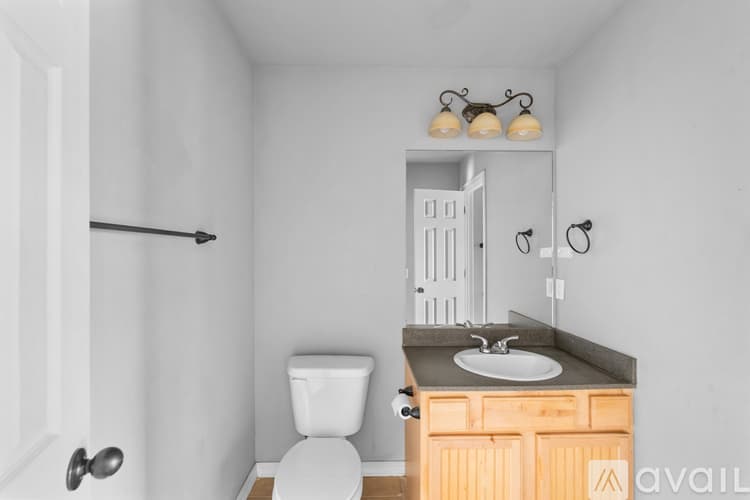 Siloam Springs Apartment: 1908 Azlin Pl