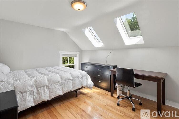 Providence Apartment: 173 Prospect St