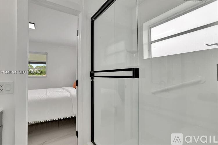 Pompano Beach House: 1220 NE 8th St