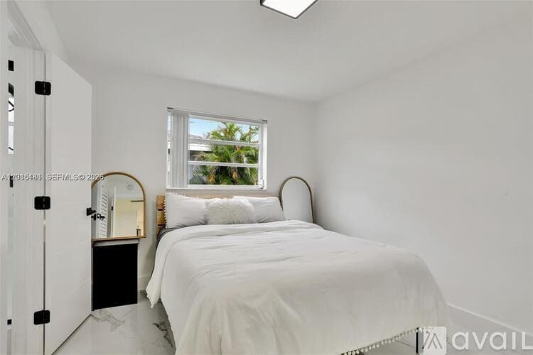 Pompano Beach House: 1220 NE 8th St