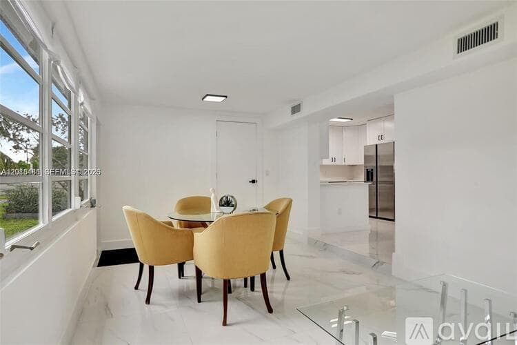 Pompano Beach House: 1220 NE 8th St