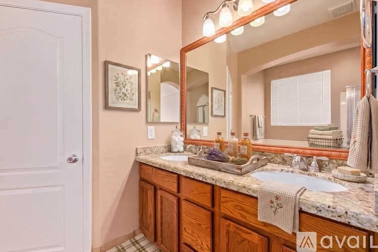 Tolleson House: 10213 W Cordes Rd