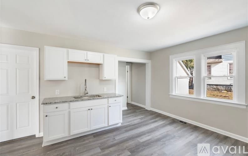 Syracuse Apartment: 1300 Spring St