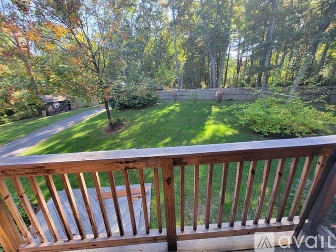 Middleborough Apartment: 78 Plympton Street