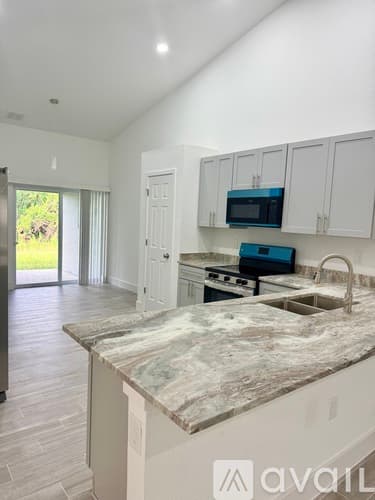 Lehigh Acres House: 4753 26th St SW