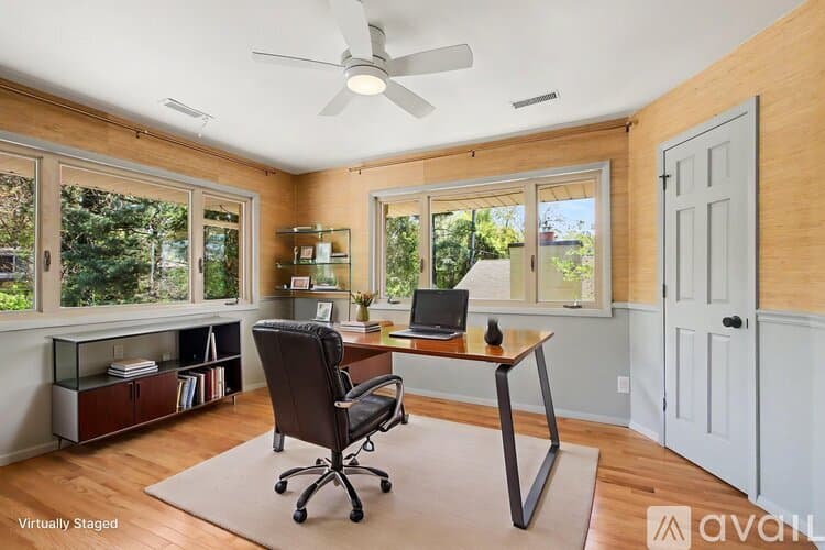 Ogden Dunes House: 31 Shore Drive