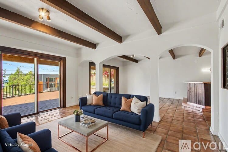 Ogden Dunes House: 31 Shore Drive