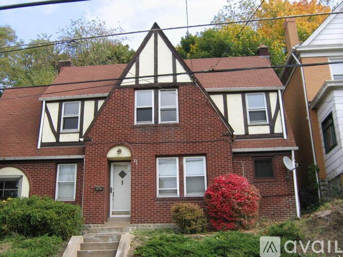 Pittsburgh House: 2023 Dartmore St