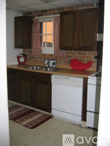 Pittsburgh House: 2023 Dartmore St
