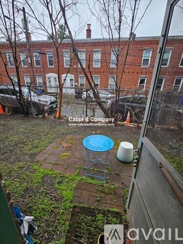 Boston Apartment: 22 Mead St