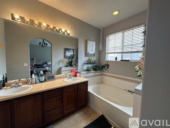 Northglenn House: 11262 Osage Circle