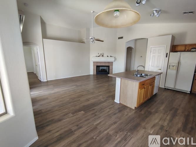 Mesa House: 2348 N Malachite