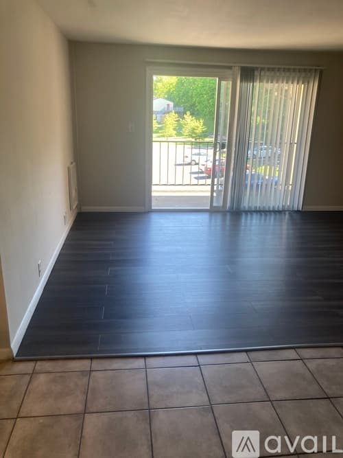 Cincinnati Apartment: 728 Ohio Pike