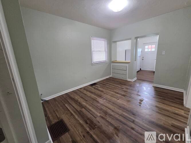 McKees Rocks Apartment: 705 Russellwood Avenue