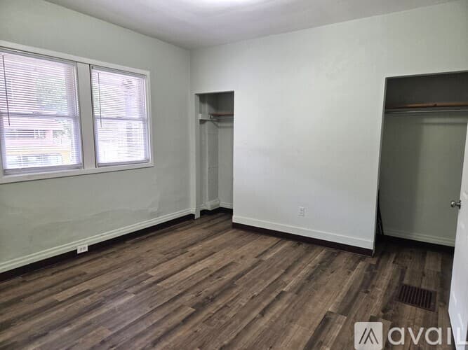 McKees Rocks Apartment: 705 Russellwood Avenue