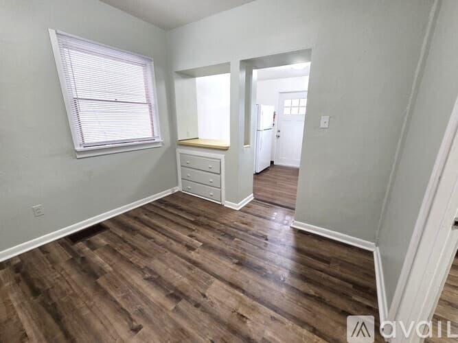 McKees Rocks Apartment: 705 Russellwood Avenue