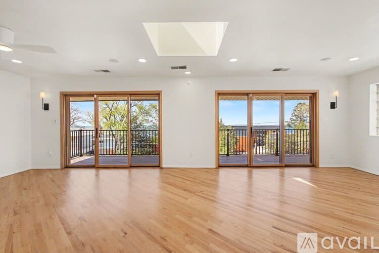 Ogden Dunes House: 31 Shore Drive