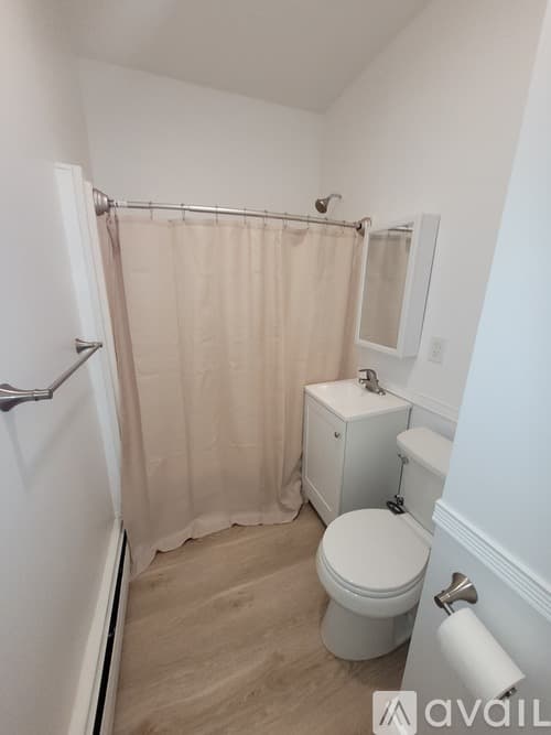Lowell Apartment: 182 Pleasant Street