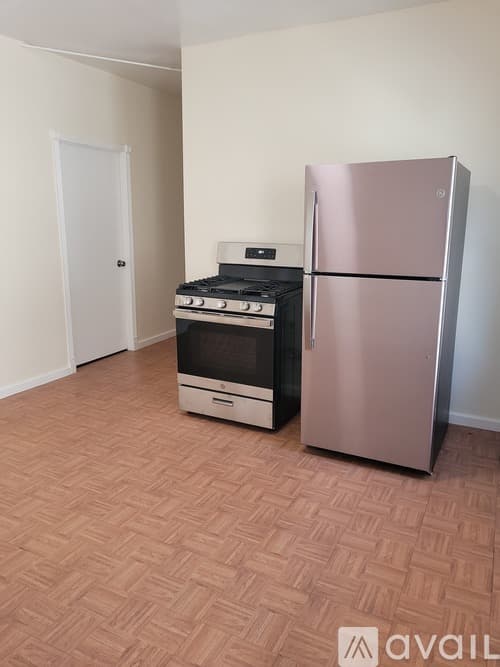 Lowell Apartment: 182 Pleasant Street