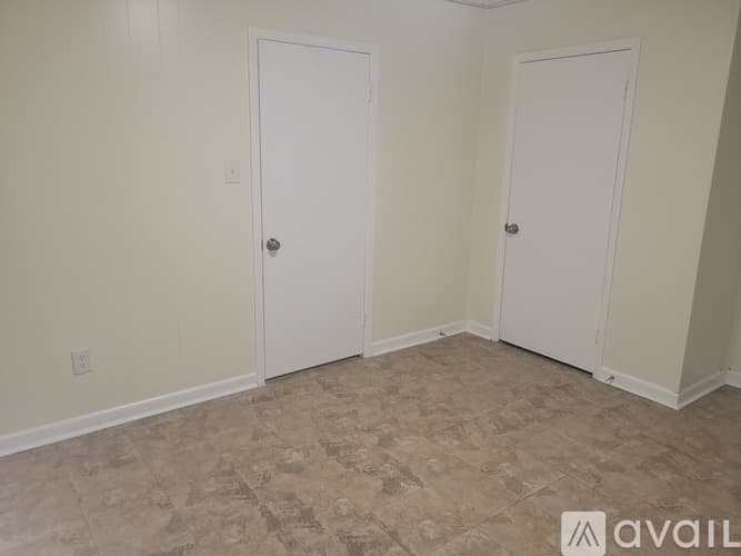 Lowell Apartment: 182 Pleasant Street