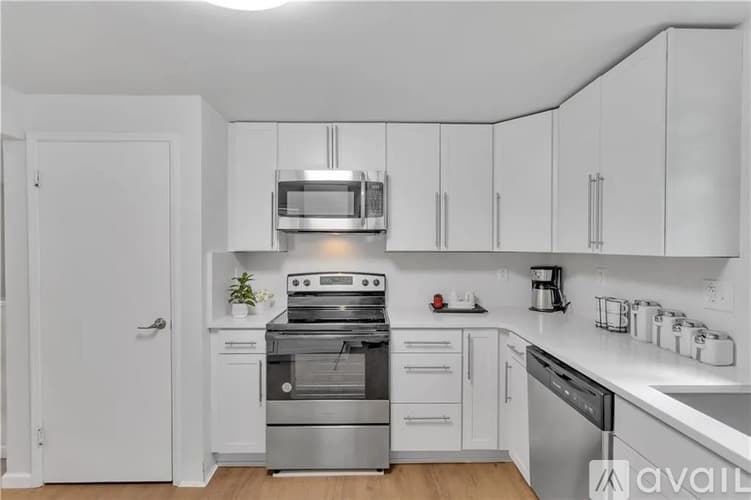 Irwin House: 9830 Don Dr