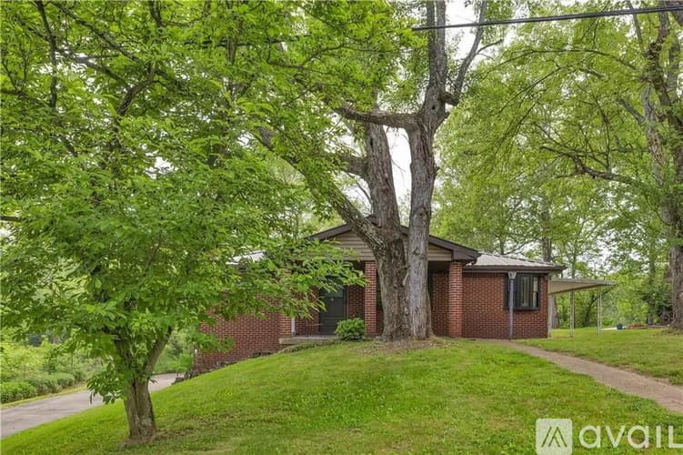 Irwin House: 9830 Don Dr