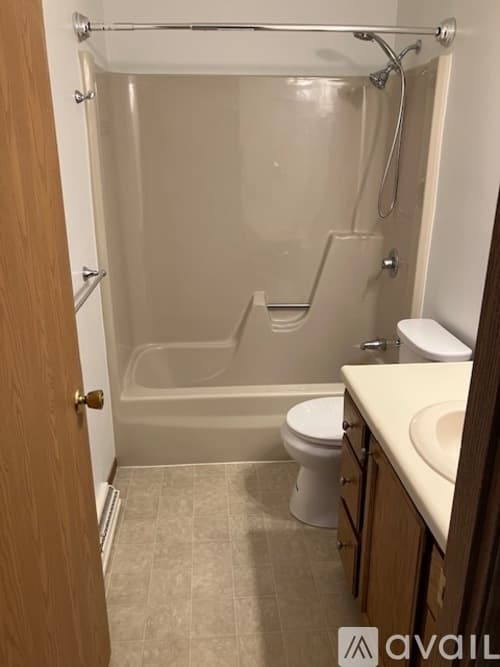 Butler Apartment: 102 Ableview Dr Unit 11
