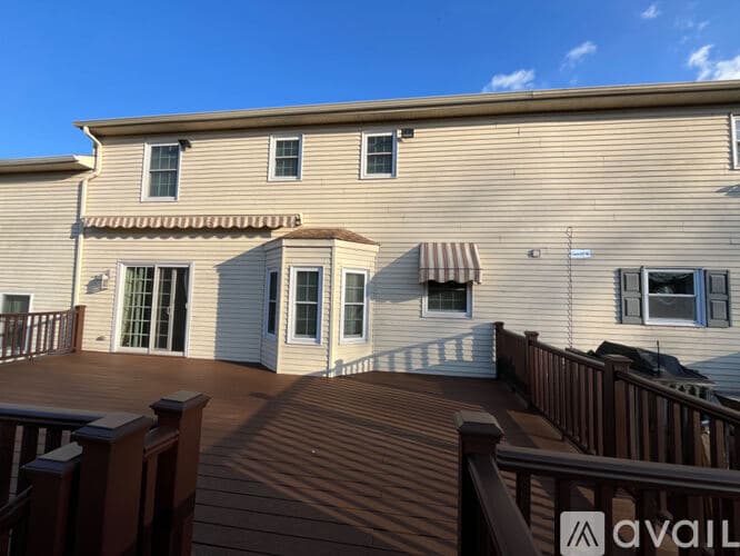 Sanatoga Townhome: 48 Shelly Lane