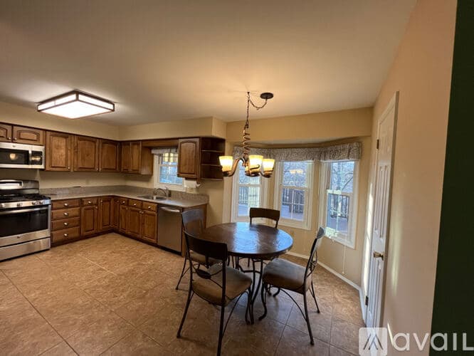 Sanatoga Townhome: 48 Shelly Lane