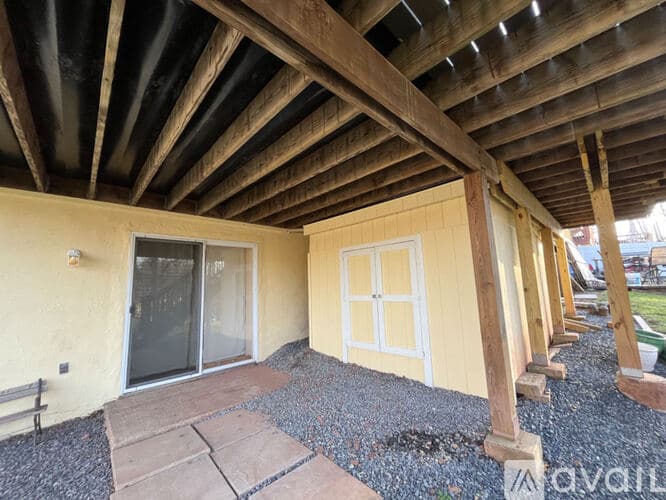 Sanatoga Townhome: 48 Shelly Lane