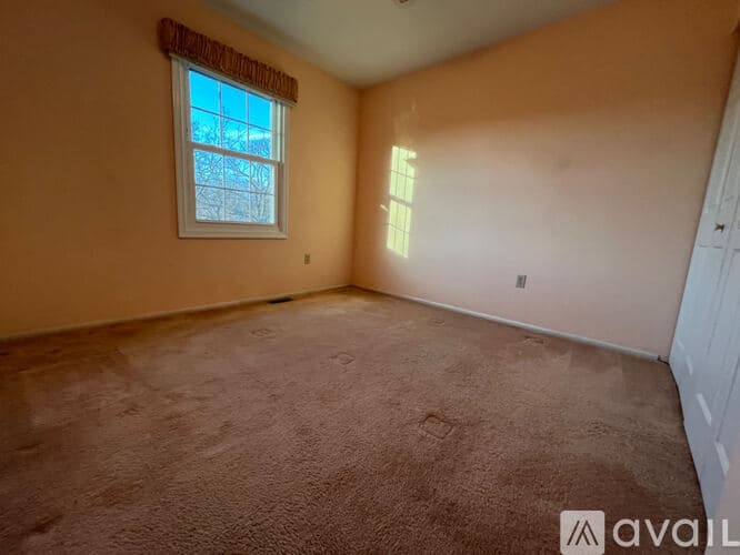 Sanatoga Townhome: 48 Shelly Lane