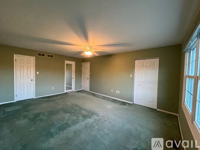 Sanatoga Townhome: 48 Shelly Lane