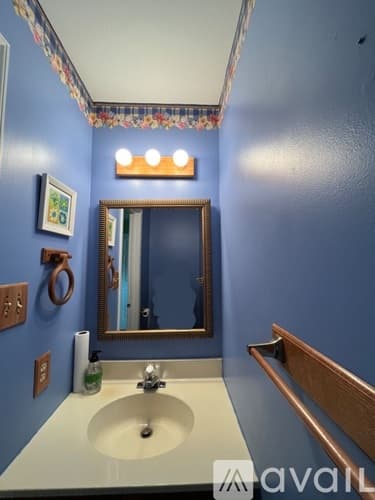 Sanatoga Townhome: 48 Shelly Lane
