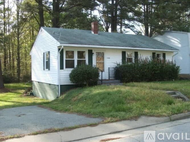 South Hill House: 1120 Goodes Ferry Rd