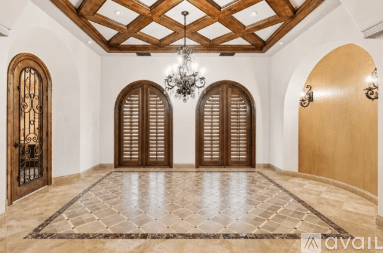 Paradise Valley House: 6770 E Bluebird Ln