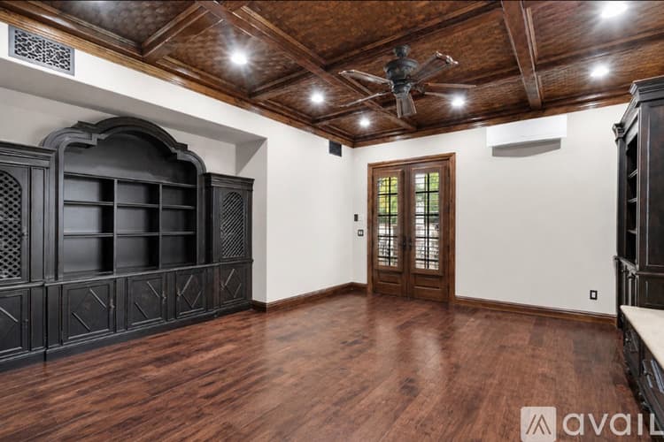 Paradise Valley House: 6770 E Bluebird Ln