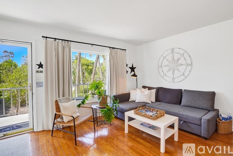 St. Pete Beach Apartment: 108 14th Ave