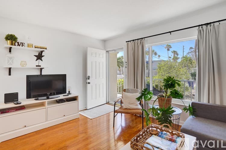 St. Pete Beach Apartment: 108 14th Ave