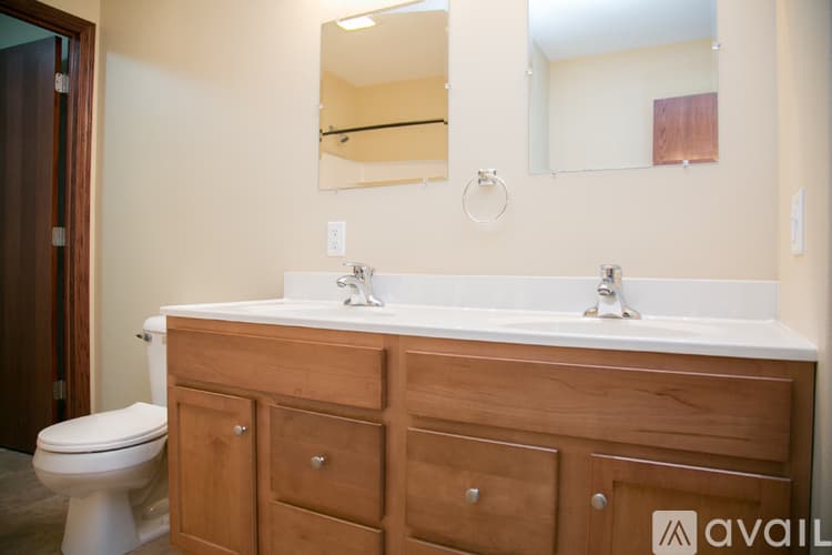 Dubuque Townhome: 8100 Old Hwy Rd