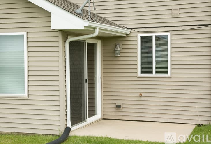 Dubuque Townhome: 8100 Old Hwy Rd