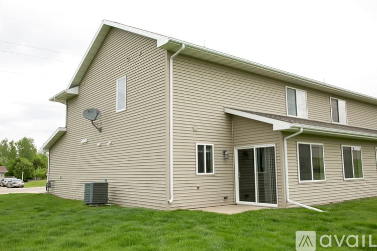 Dubuque Townhome: 8100 Old Hwy Rd