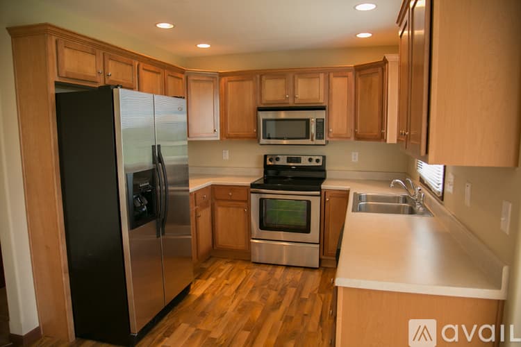 Dubuque Townhome: 8100 Old Hwy Rd
