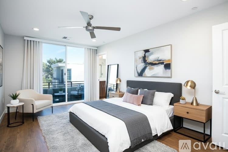 Phoenix Apartment: 915 E Missouri Ave