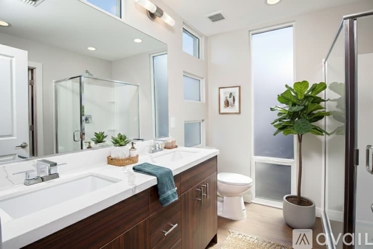 Phoenix Apartment: 915 E Missouri Ave