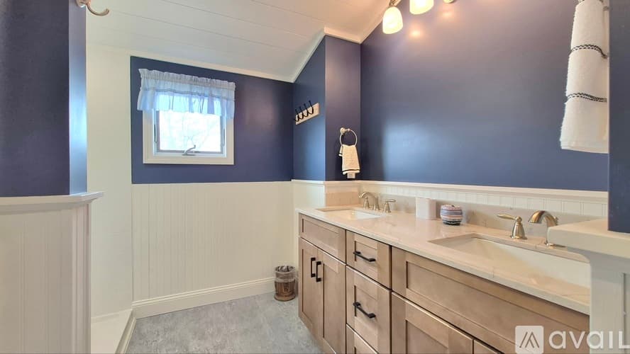 Wells House: 22 Gold Ribbon Dr