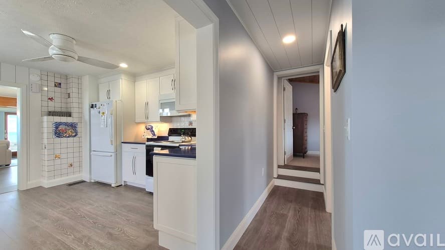Wells House: 22 Gold Ribbon Dr