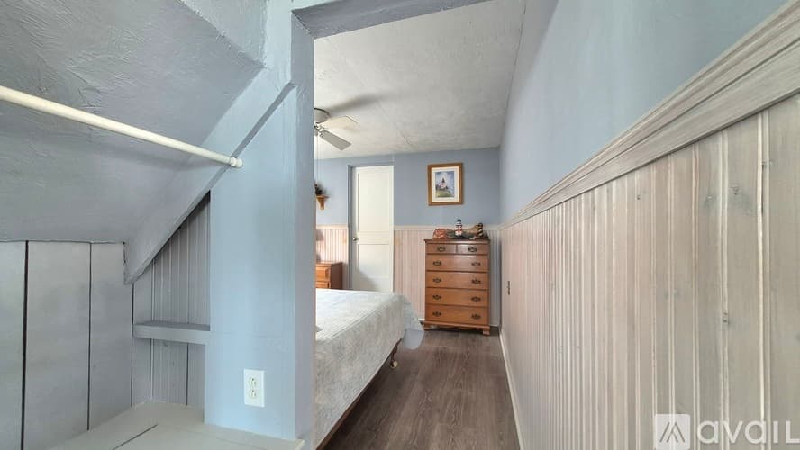 Wells House: 22 Gold Ribbon Dr
