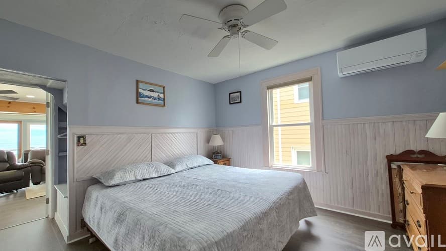 Wells House: 22 Gold Ribbon Dr